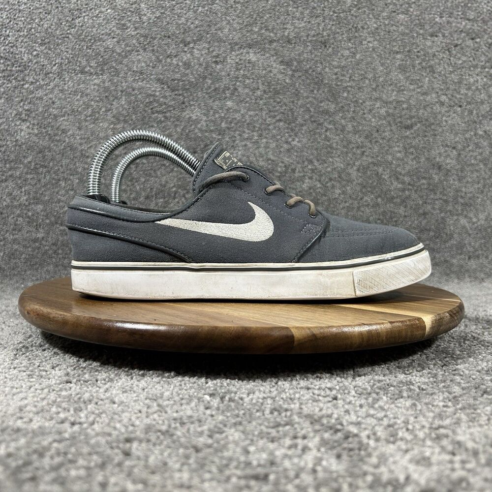 Nike SB Zoom Stefan Janoski 615957-027 Mens Sz 7 Gray Skate Athletic Shoes Used